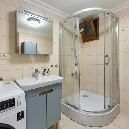 Lovely Bright Modern 1bed1bath! #159 شقة *